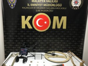Polis Operasyonunda 11 Parça Tarihi Eser Ele Geçirildi