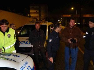 Kırmızı Işıkta Geçen Alkollü Sürücü Otomobile Çarpıp Takla Attı, Ehliyetinin Derdine Düştü