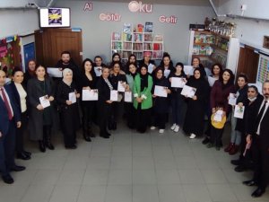 Bu Okulda Karneyi Önce Veliler Aldı