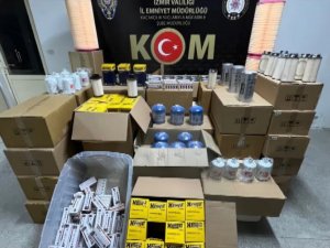 İ̇zmir’de 2 Bin 863 Adet Kaçak Oto Yedek Parça Ele Geçirildi