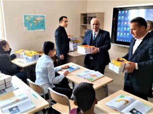 Sınava Hazırlanan Öğrencilere Kitapları Ücretsiz