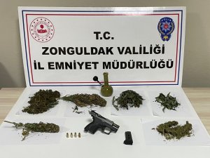 Uyuşturucu Operasyonunda 4 Şüpheli Kıskıvrak Yakalandı