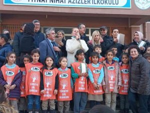 Aydın’da Öğrenci Velilerinden Anlamlı Fidan Bağışı