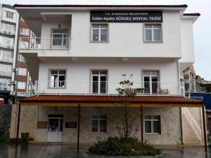 Kuşadası’ndaki Taziye Evin’de Acılar Paylaştıkça Azalıyor