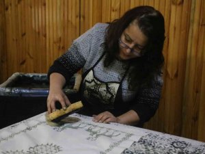 Hobi Olarak Başladı, Coğrafi İşaretli "Taş Baskı Sanatı" Gelir Kapısı Oldu