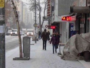 Kars’ta Beklenen Kar Yağdı