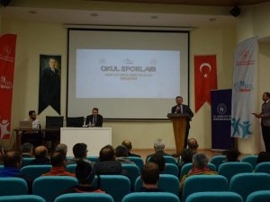 ’Okul Sporları Bilgilendirme Toplantısı’ Düzenlendi