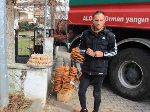 Fırsatçı Simitçi