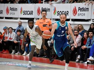 Basketbol Süper Ligi: Aliağa Petkim Spor: 70 - Türk Telekom: 89