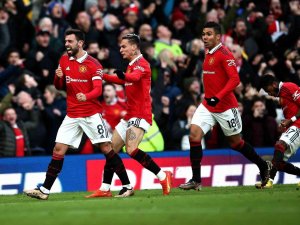 Derbide Kazanan Manchester United!