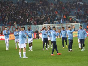 Spor Toto Süper Lig: Trabzonspor: 1 - Medipol Başakşehir: 0 (İ̇lk Yarı)