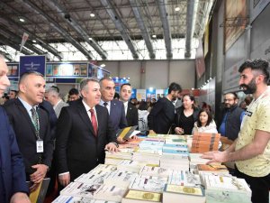 Çukurova Kitap Fuarı Açıldı