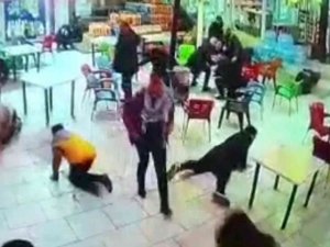 Şanlıurfa’da Husumetli İki Ailenin Silahlı Kavgasında Yaşanan Panik Kamerada