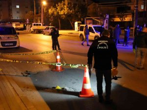 Tartıştığı Şahsa Kurşun Yağdırdı, Yoldan Geçen Vatandaş Yaralandı