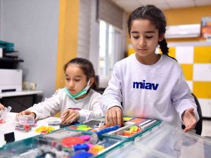 Büyükşehirden Öğrencilere ’Robotik Kodlama’ Eğitimi