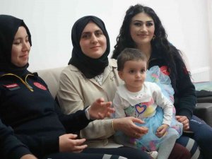 Ambulansta Doğan Almira, 2’nci Yaşını Doğumu Yaptıran Sağlık Ekibiyle Kutladı