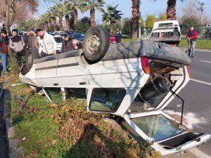 Samsun’da 4 Araca Çarpıp Takla Atan Aracın Sürücüsünü Emniyet Kemeri Kurtardı