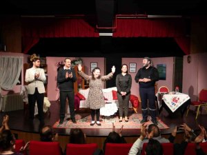 Merkezefendi Kent Tiyatrosuna Büyük İlgi