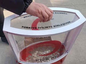 Basketbol Maçına Alınmayan Bozuk Paralar Kızılay’a Bağışlandı