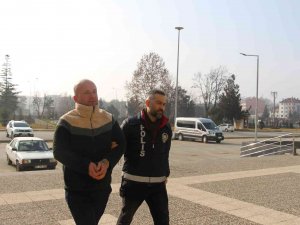 "Parayı Havale Yoluyla Göndereceğim" Dedi, 81 Koyunla Kayıplara Karıştı