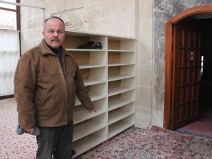 Polis, 10 Günlük Bebeği Cami Kapısına Terk Eden Anneyi Arıyor