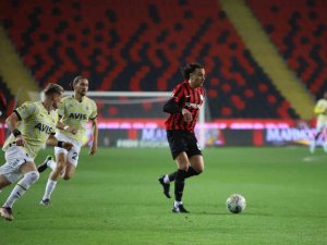 Spor Toto Süper Lig: Gaziantep Fk: 0 - Fenerbahçe: 1 (Maç Devam Ediyor)