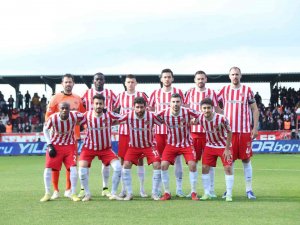 Ümraniyespor’da Serkan Kırıntılı Ve Del Valle Kadro Dışı Bırakıldı