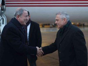 Milli Savunma Bakanı Akar, İ̇ngiltere’de