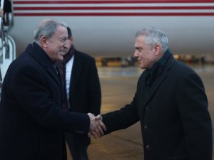 Bakan Akar, İ̇ngiliz Mevkidaşının Davetlisi Olarak Londra’ya Gitti