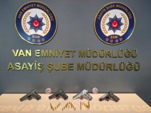 Van’da Değişik Suçlardan 34 Kişi Tutuklandı