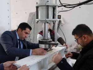 Atık Malzeme İle 12 Ton Basınca Dayanıklı Beton Boru Ürettiler