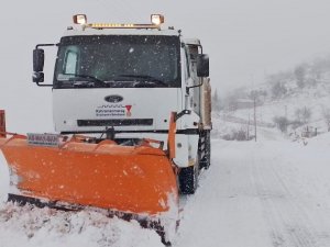 Kahramanmaraş’ta Kar Yağışı, Kapanan Yollar Açılıyor
