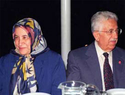 Mebrure Suna Kutan toprağa verildi