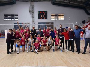 Tvf Bayanlar 2. Lig: Bozüyük Belediyesi Eğitim Spor: 3 - Bilecik Belediye Spor: 0