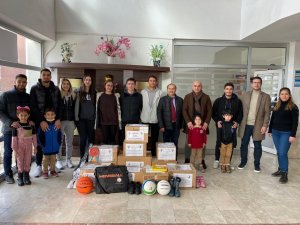 Paü Öğrencileri Minik Yüreklere Dokunmaya Devam Ediyor