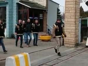 Firari Cinayet Zanlısı Saklandığı Evde Yakalandı