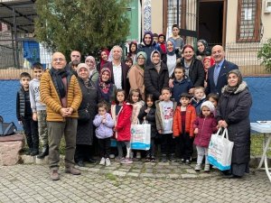 Öğrencilere Eğitim Setleri Verildi