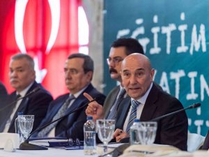 Başkan Soyer’den İ̇zmir’de Yeni Eğitim Modeli Çağrısı