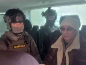 İ̇talya’nın En Çok Aranan Mafya Lideri 30 Yıl Sonra Yakalandı
