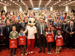 Akçaabat’ta ‘Oli’ Çocuklarla Buluştu