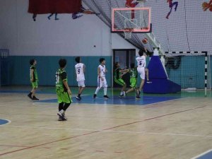 Elazığ’da Yıldızlar Basketbol İ̇l Şampiyonası Başladı