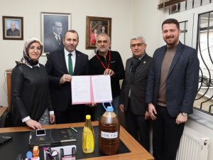 Yalova Belediyesinde 5 Litre Atık Yağ Getirene 1 Litre Ayçiçek Yağı Hediye