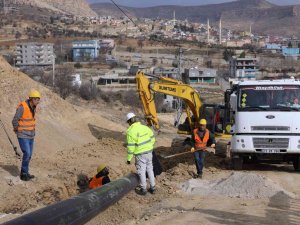 Artuklu’da 30 Yıllık Şebeke Hattının Yenileme Çalışmaları Başladı