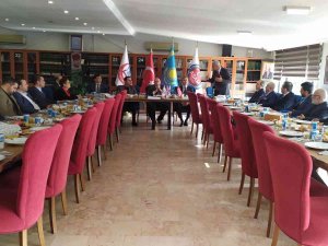 Kazakistan Büyükelçisi’nden Avrasya Bir Vakfına Ziyaret