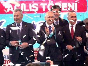 Sultangazi’de Dev Projeler Hayata Geçiriliyor