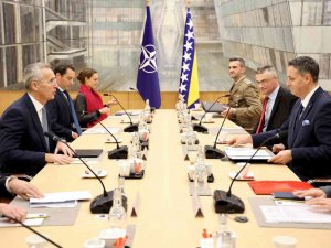 Bosna Hersek Devlet Başkanlığı Konseyi’nin Boşnak Üyesi Becirovic, Nato Genel Sekreteri Stoltenberg İle Bir Araya Geldi