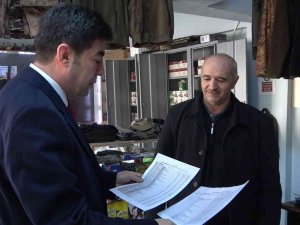 Gelir Gider Bütçesi Dökümünü Vatandaşa Dağıtan Belediye Başkanı: "Şeffaf Belediyecilikle Türkiye Birincisi Olduk"