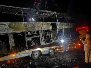 Mersin’deki Otobüs Kazası: 2’si Şehit 3 Ölü, 33 Yaralı