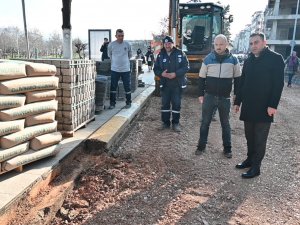 Biga’nın Cadde Ve Sokakları Bir Bir Yenileniyor