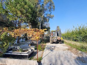 Mersin’de Mezarlık Alanları Temizleniyor